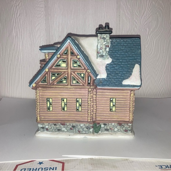 Santa’s Workbench Silver Birches Lodge - Picture 2 of 6